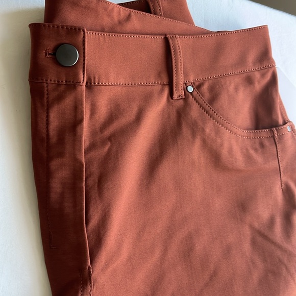 Lululemon City Sleek 5 Pocket 7/8 Pant - Size 12 - Picture 3 of 5